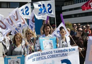 Pocos médicos y mucha lista de espera