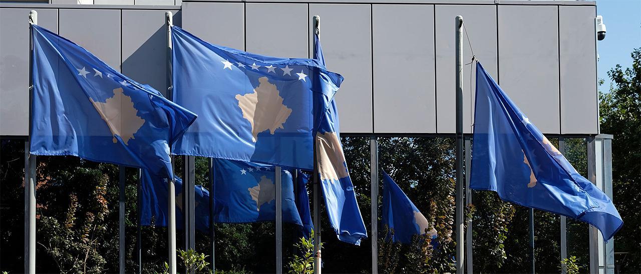 Banderas de Kosovo, en una imagen de archivo.