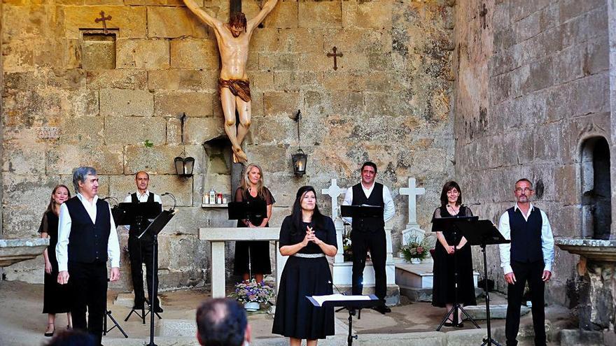 Concierto de canto &quot;a capella&quot; en las ruinas de Santa Mariña