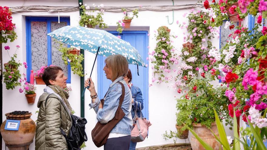 La inestabilidad sigue marcando el tono en los Patios de Córdoba: estas son las lluvias que prevé hoy la Aemet