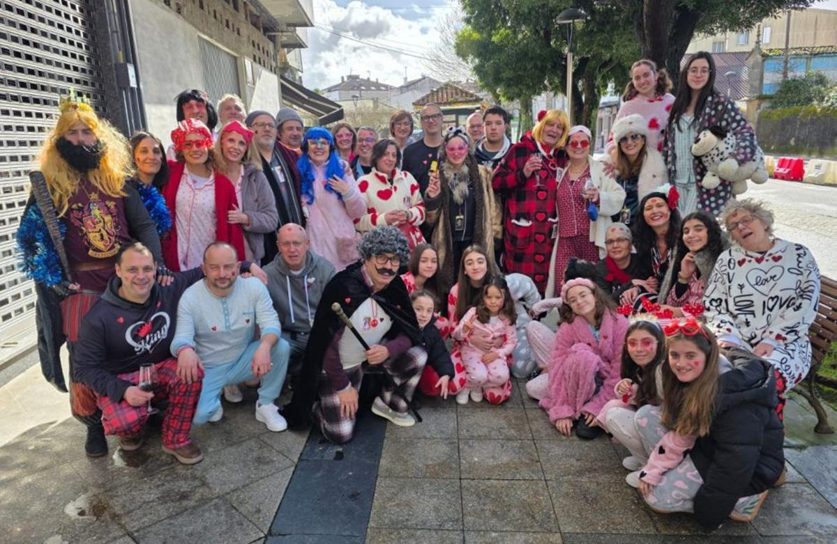 Algúns participantes na ‘pixamada’ de Silleda.
