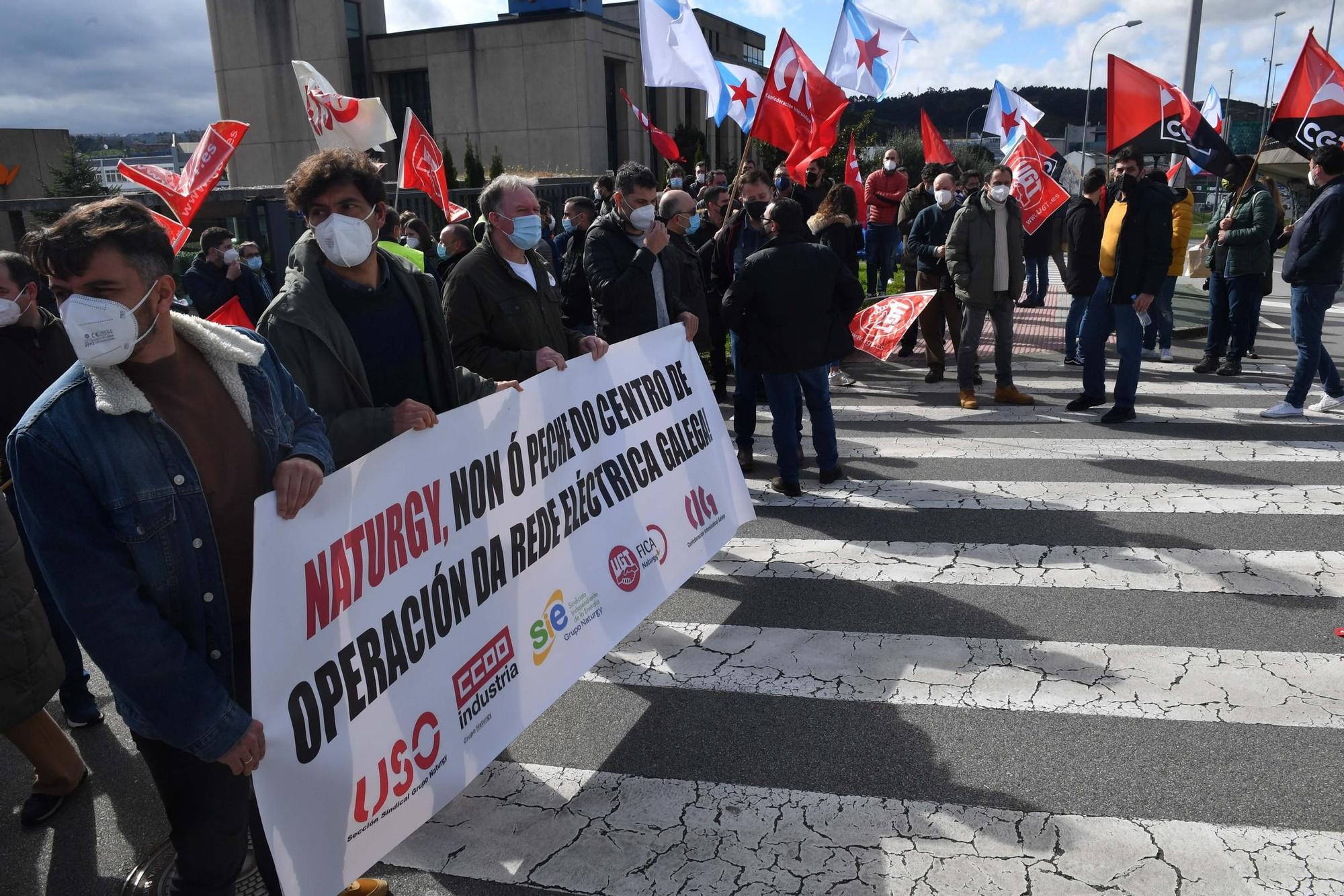 Concentración ante Naturgy por el cierre del centro de operaciones de Red Norte