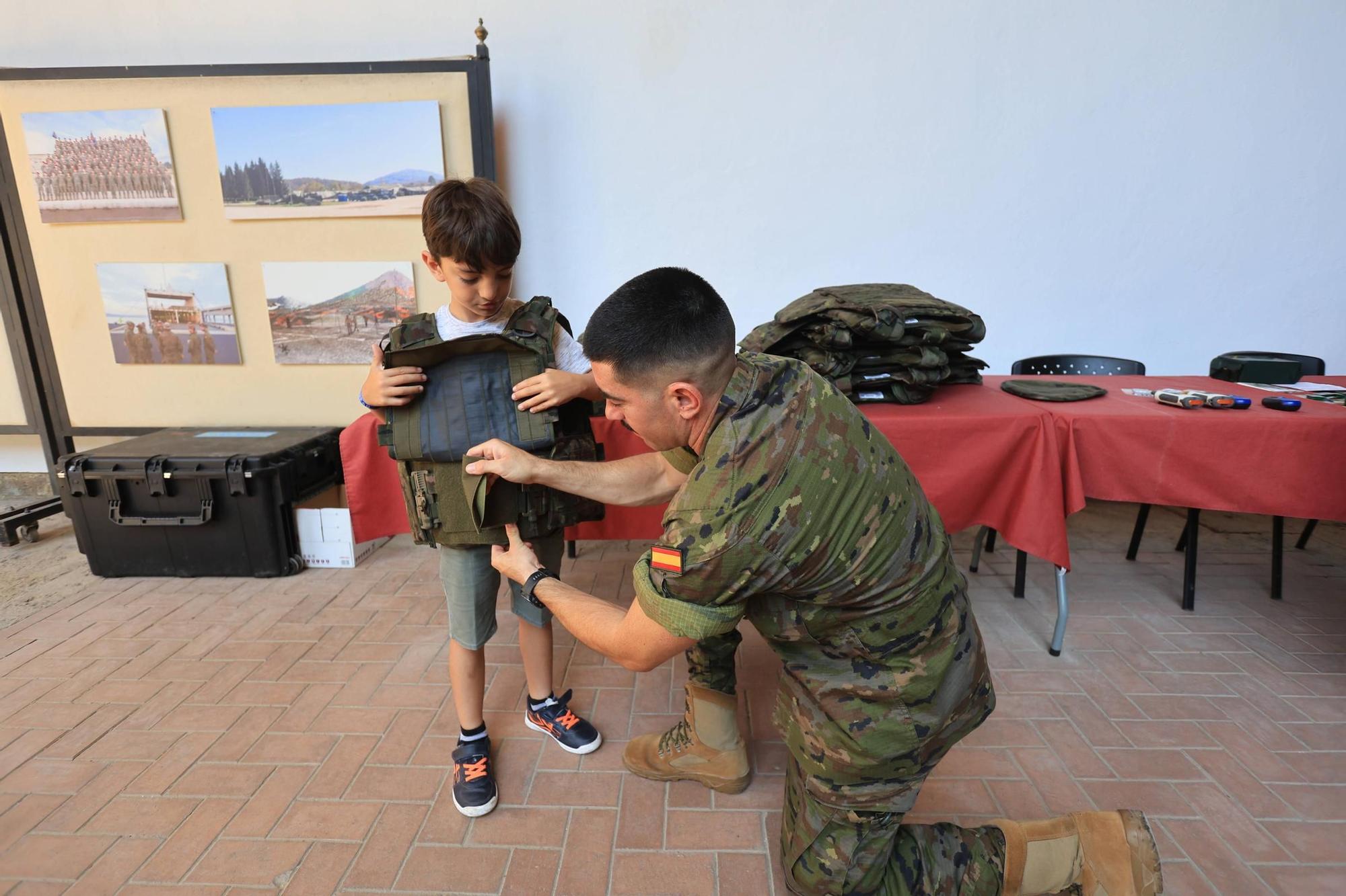 Jornada de puertas abiertas en el cuartel de Santo Domingo de València