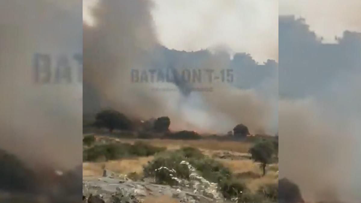 Las imágenes del incendio forestal de Trujillo, declarado de nivel 1