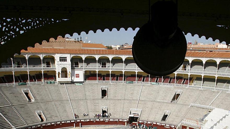 Semifinal. Vista de la plaza de toros acondicionada para el tenis.