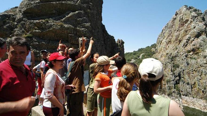 Monfragüe por tierra y agua