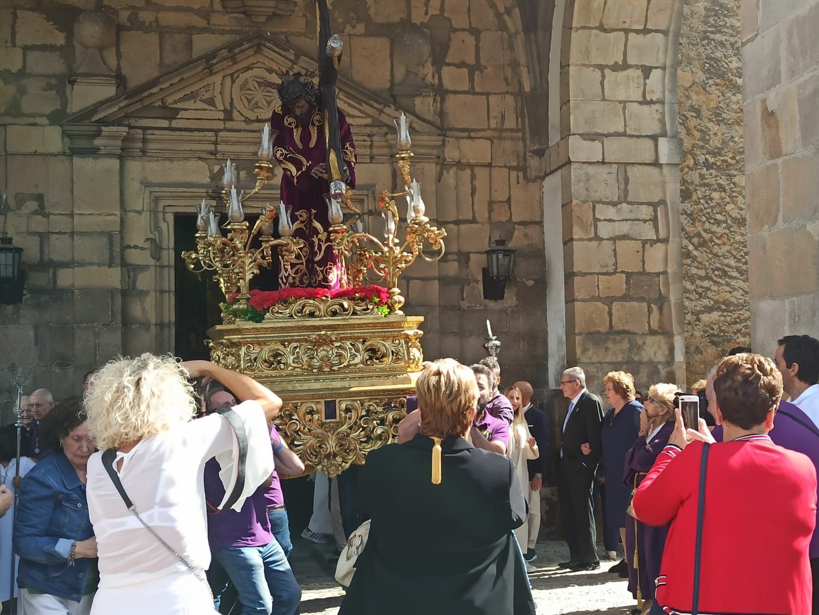 Todas las imágenes del Ecce Homo: así fue la multitudinaria y emocionante procesión en Noreña