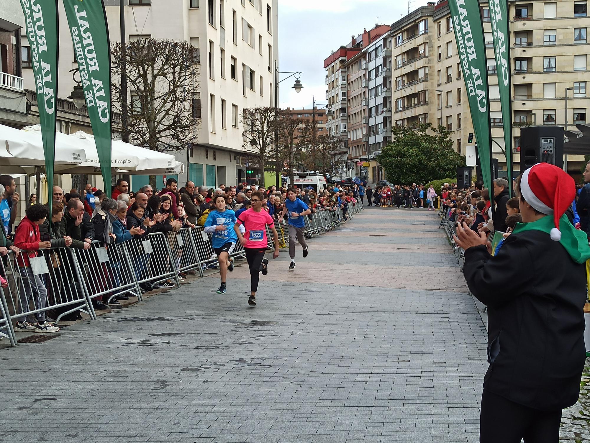 Casi 1.500 participantes disputan la carrera de Fin de Año de Pola de Siero