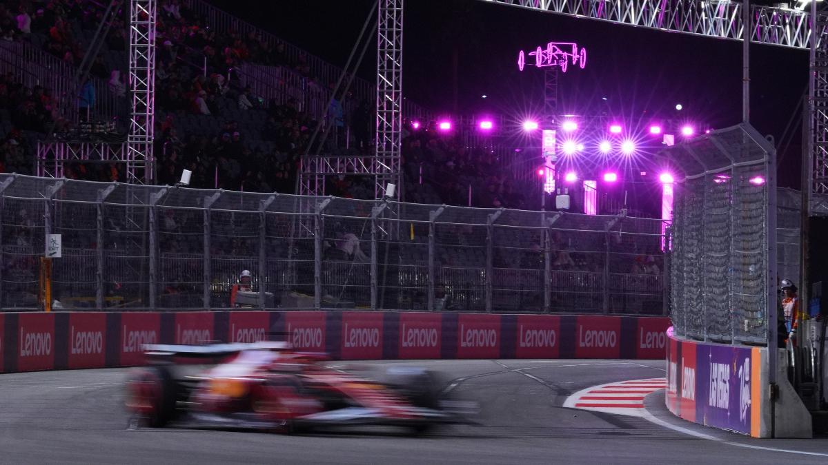 Charles Leclerc , en el Strip de Las Vegas