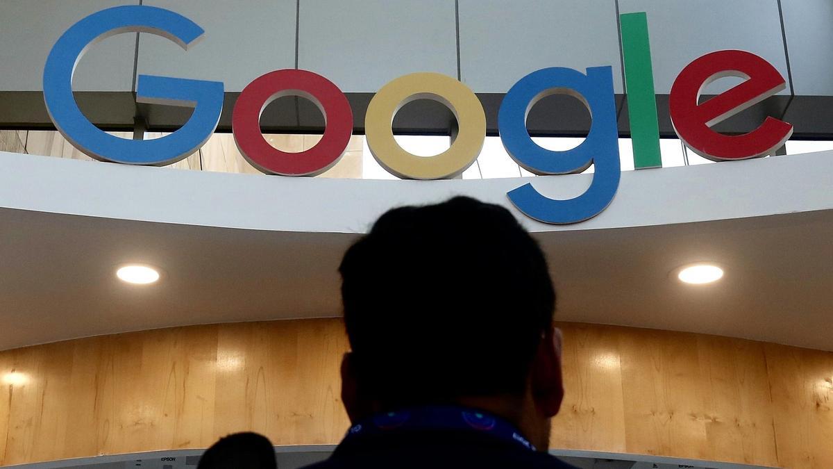 Francia multa a Google con 220 millones por abuso en la publicidad en línea