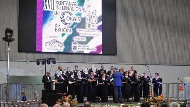 Siete corales participaron en el Encontro de ayer en Vilanova. // I. A.