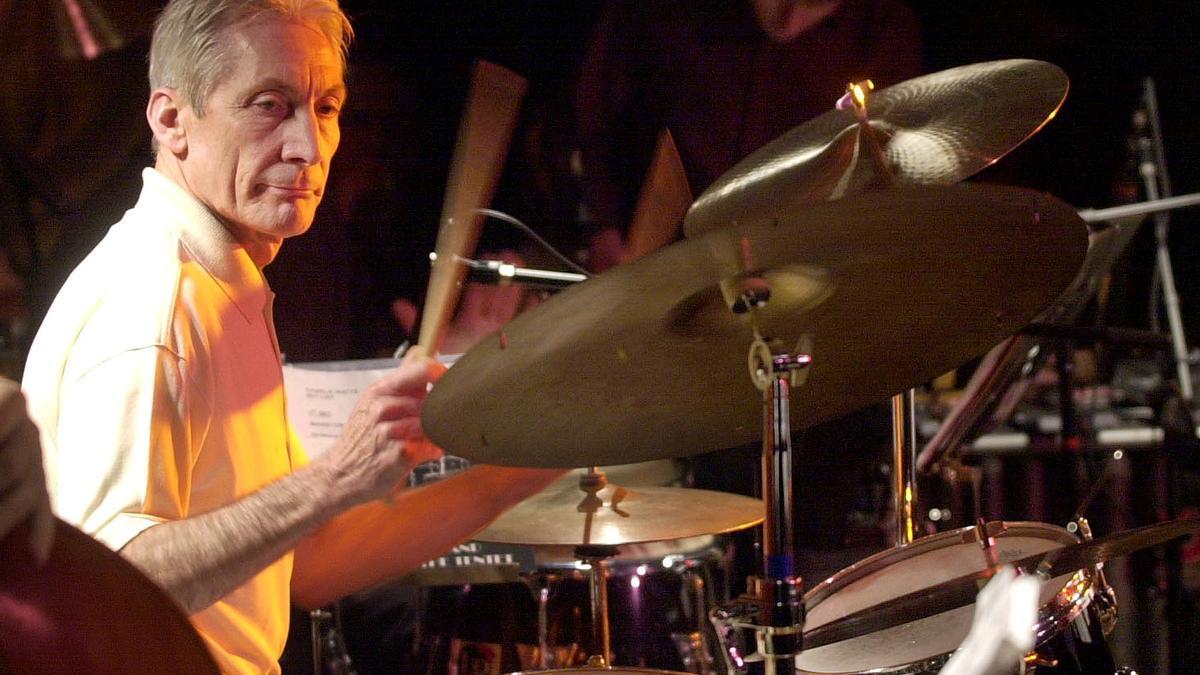 Muere Charlie Watts, batería de los Rolling Stones, a los 80 años