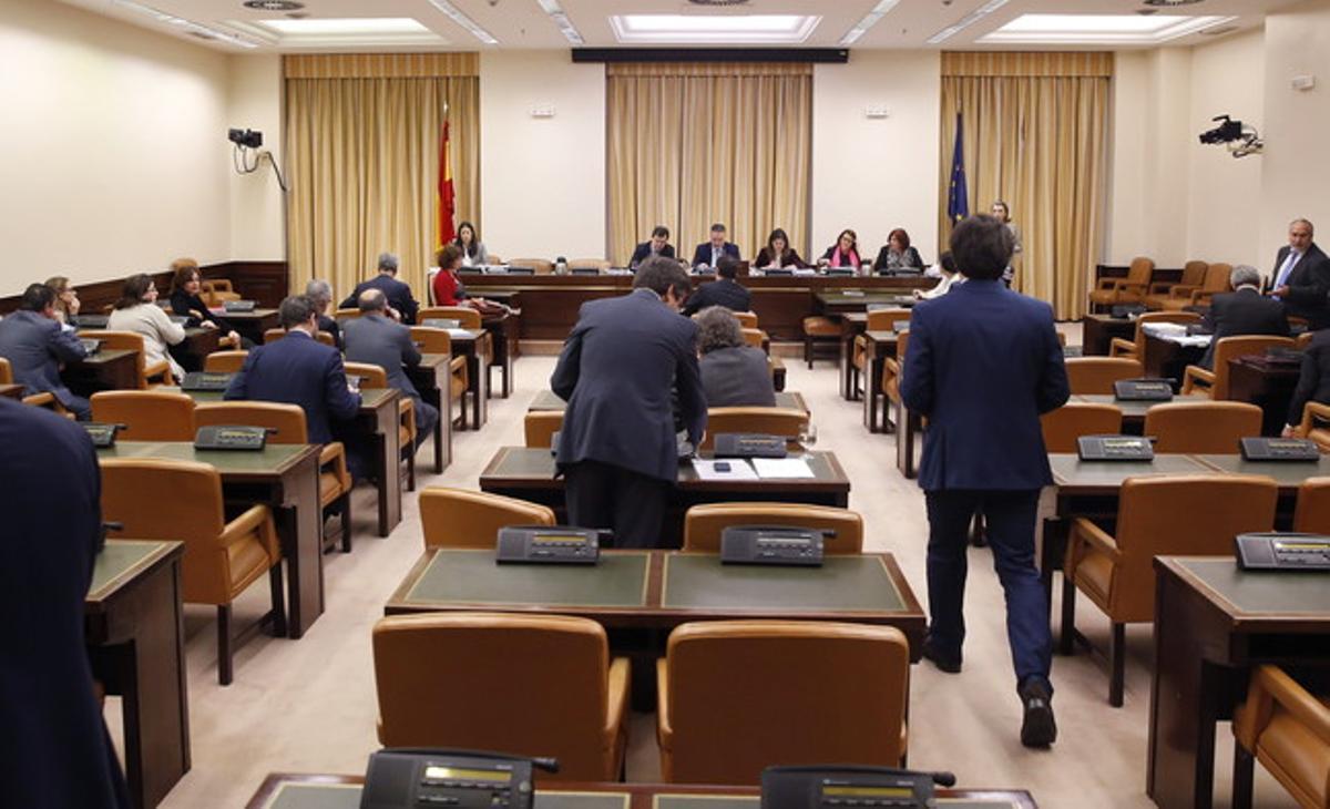 La Comissió de Justícia, a l’inici del debat de la reforma del Codi Penal, aquest dijous. La Comissió de Justícia, a l’inici del debat de la reforma del Codi Penal, aquest dijous.