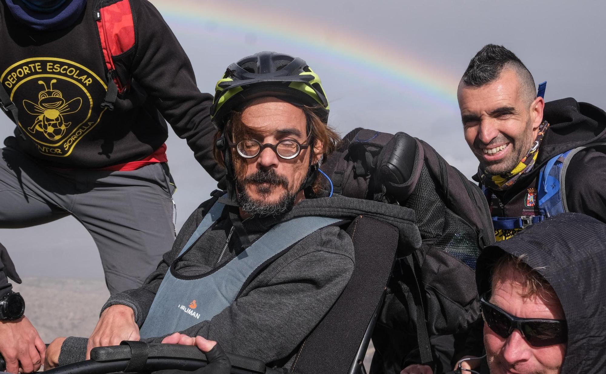 Así ha sido la subida más inclusiva al Monte Bolón de Elda en el día de Reyes