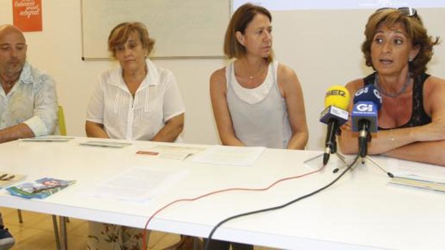 La directora del centre, Carme Fornells, en la presentació del projecte.