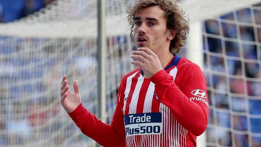 Griezmann lamenta una ocasión fallada la pasada temporada. // Efe