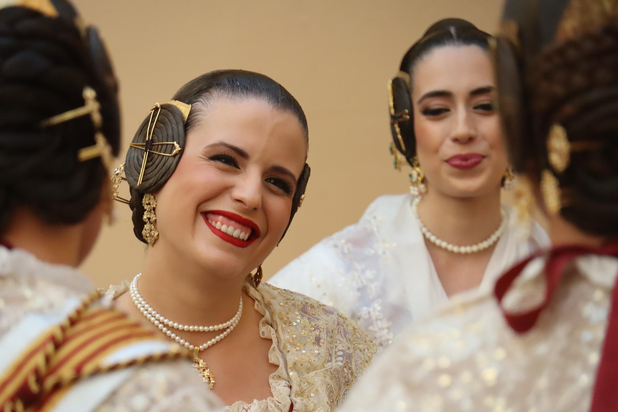 Las candidatas a Fallera Mayor de València 2026 se estrenan en la Batalla de Flores