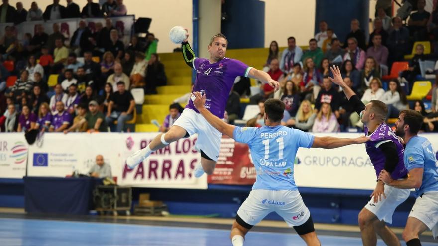 El Trasmapi UD Ibiza sucumbe en Guadalajara en la recta final y encaja la cuarta derrota