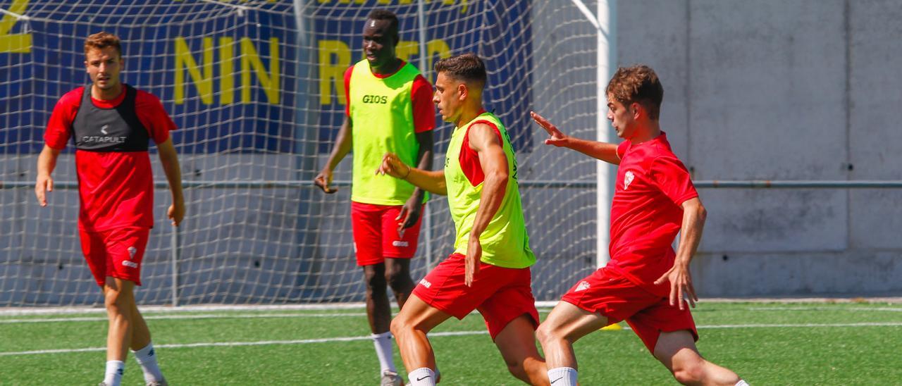 Entrenamiento del Arosa disputado ayer en Vilaxoán.