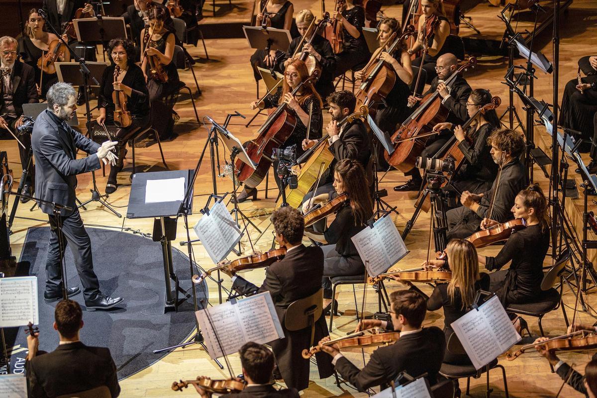 La orquesta ADDA Simfònica con Josep Vicent al frente