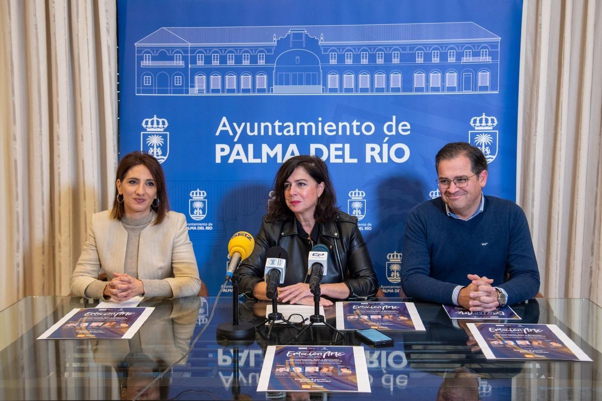 Marta Ruiz Velasco, Matilde Esteo y Javier Ruiz, en la presentación de las jornadas EmocionArte el pasado mes de febrero.