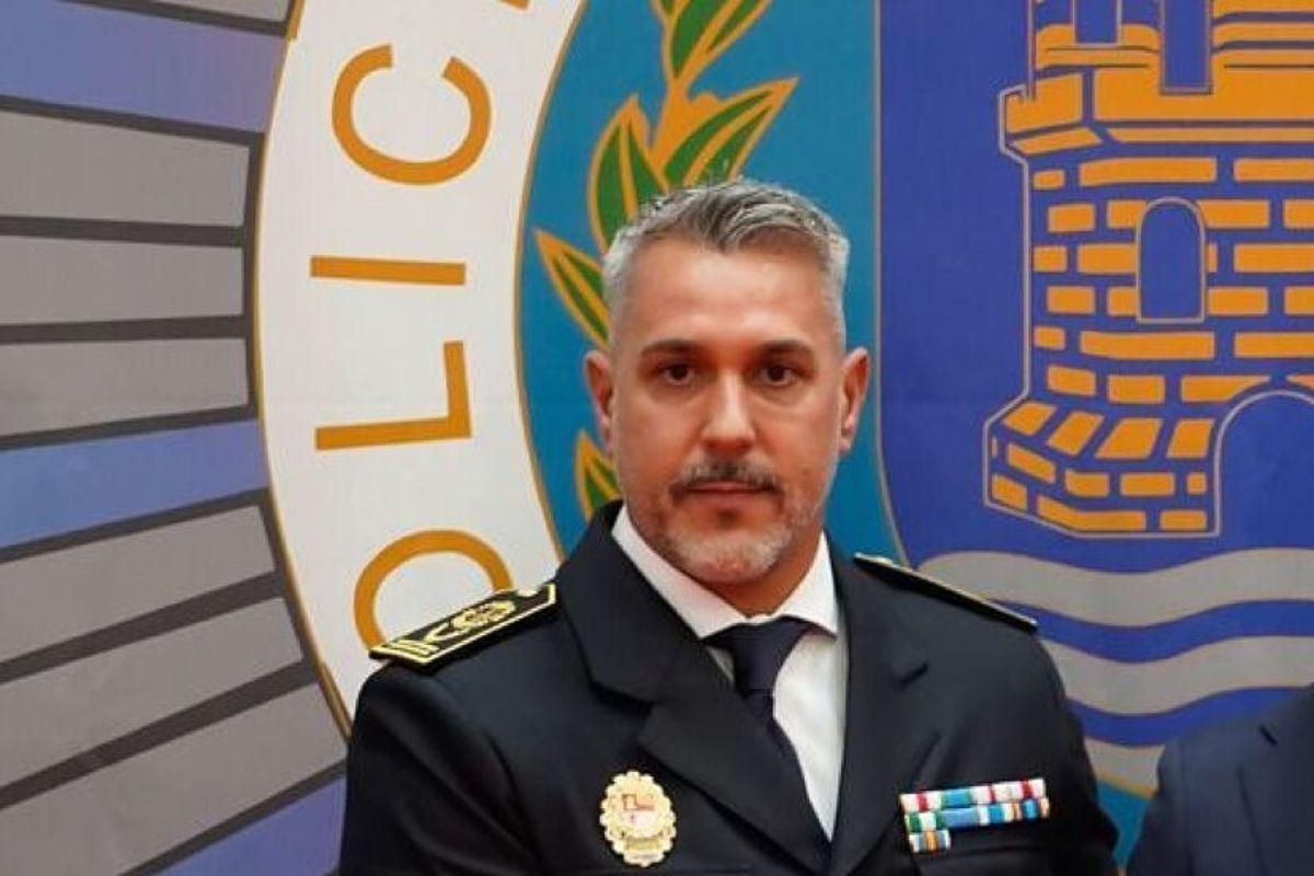 El comisario de Policía Local de Alcalá, Luis Antonio Moreno, pide el traslado a Torrejón para defenderse de acusaciones de acoso