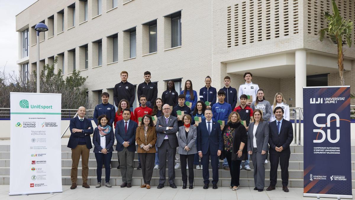 Firma del conveni de col·laboració UniEsport