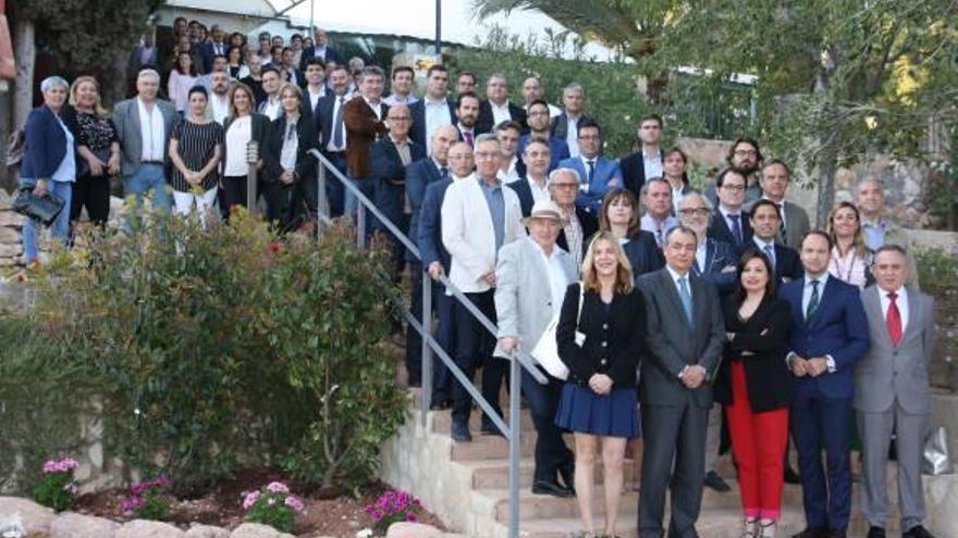 Los empresarios que participaron en la asamblea de Asecam.