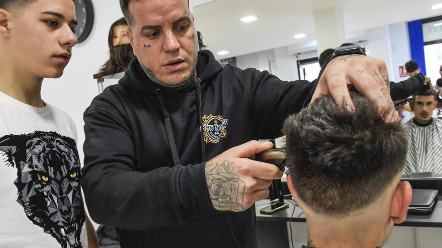 La fiebre de la barbería llega a Telde con un nuevo centro de formación