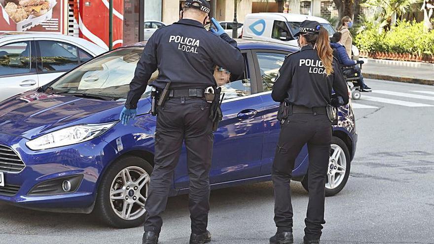 Agentes de la Policía Local en una imagen de archivo. | V. M. P.