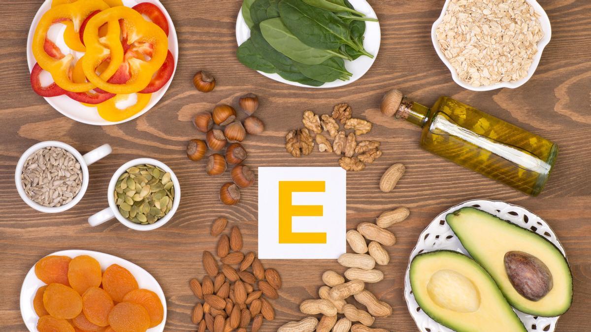 La vitamina E actúa como uno de los principales antioxidantes