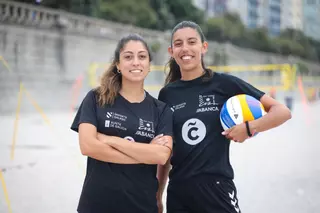 Andrea Rivas y Tania Alvite, del Barrio de las Flores a la arena de Riazor