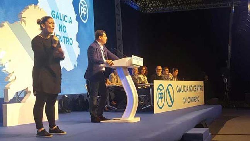 El presidente del PP andaluz, Juan Manuel Moreno en su intervención en Ourense. // @ppdegalicia