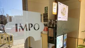 Entrada del Servei dImpuls Municipal de Promoció de lOcupació de Badalona, órgano que gestiona la anunciada contratación de personas en paro