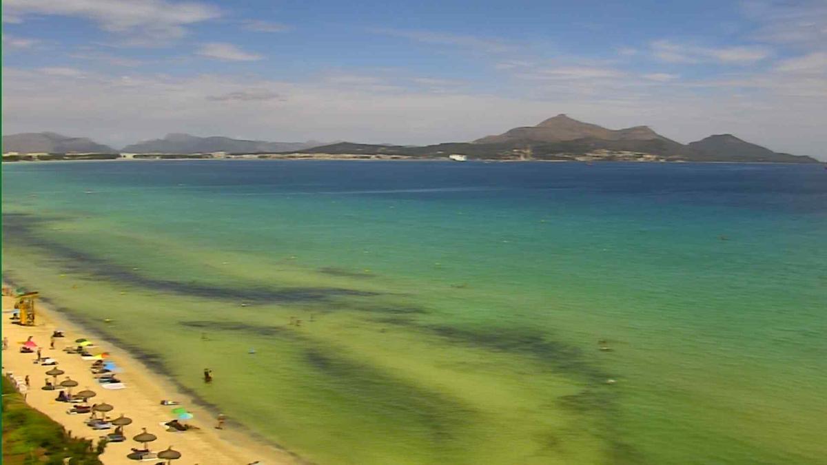 28 Grad ist das Wasser an der Playa de Muro warm.