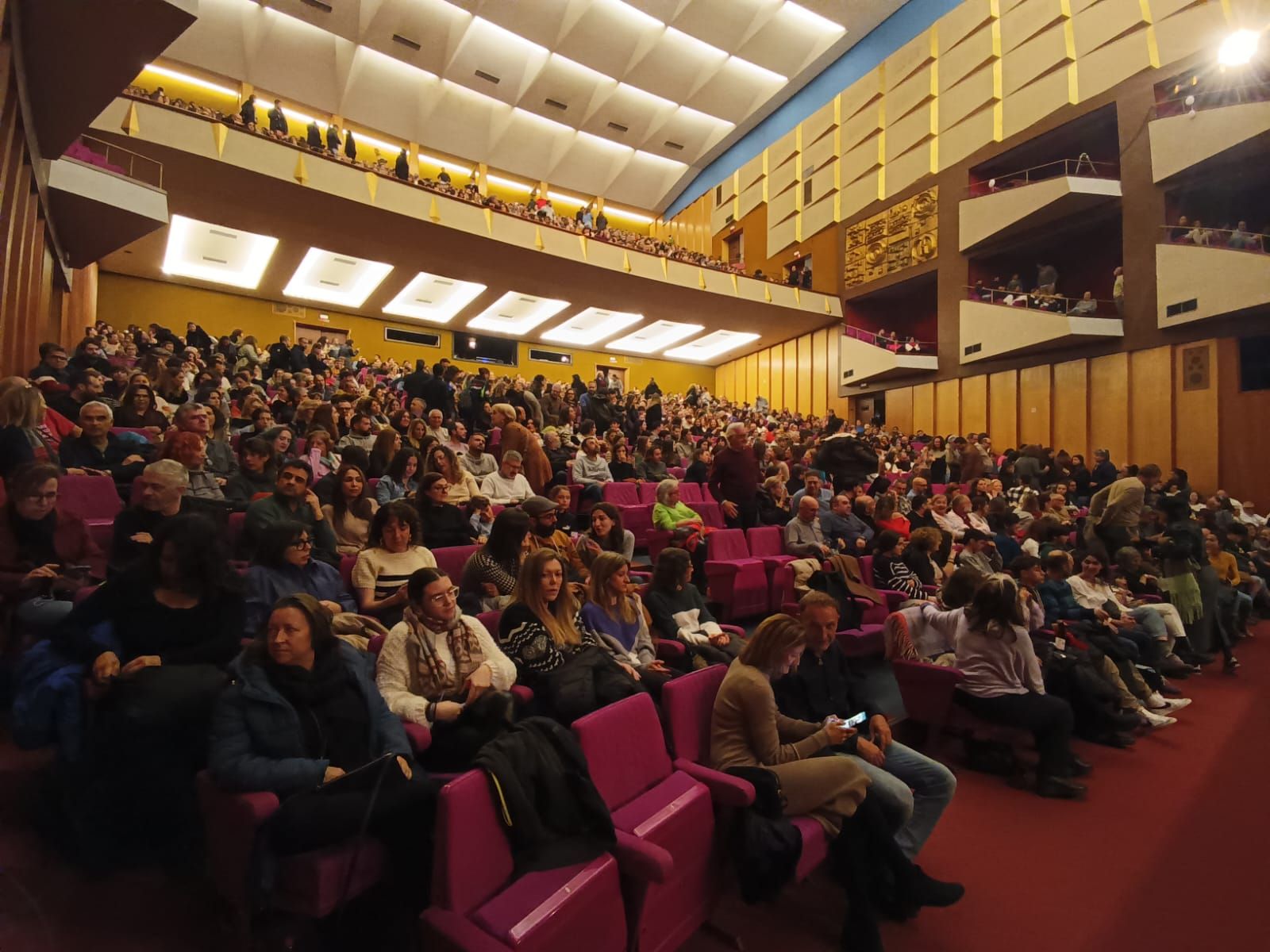 El grupo Antònia Font se estrena por todo lo alto en un entregado Auditorium de Palma