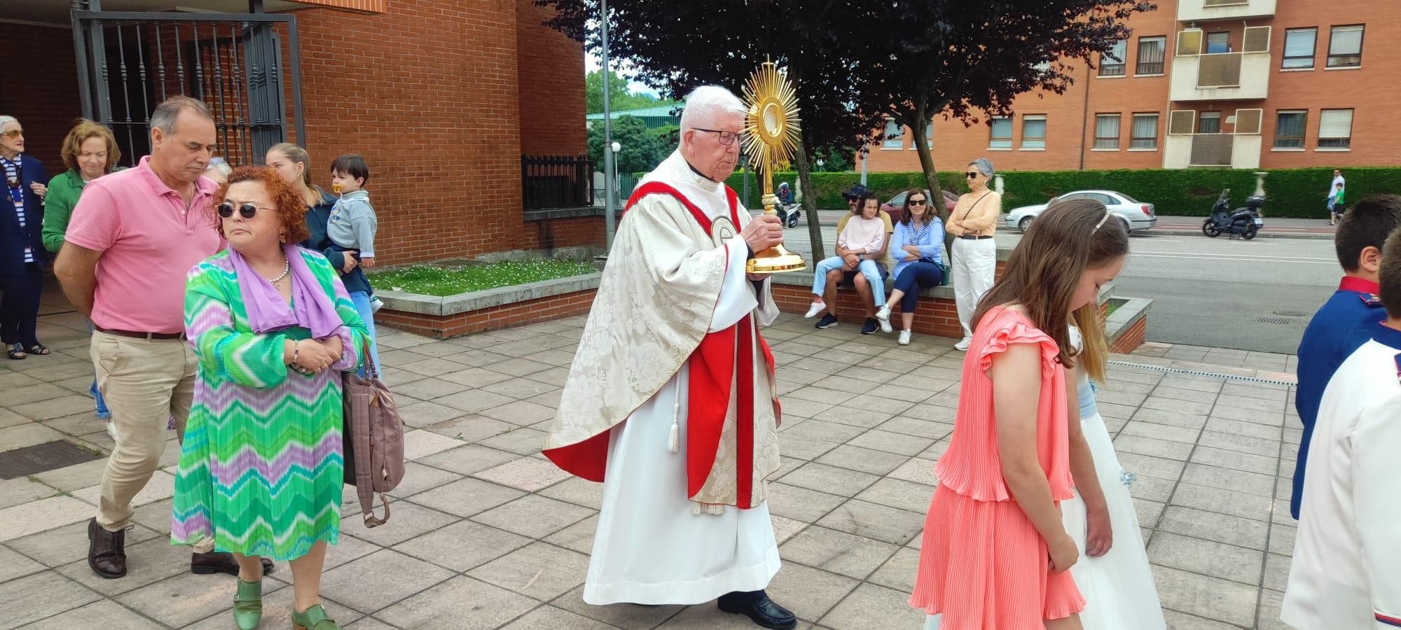 La Fresneda cierra sus fiestas del Corpus con la comida de hermandad