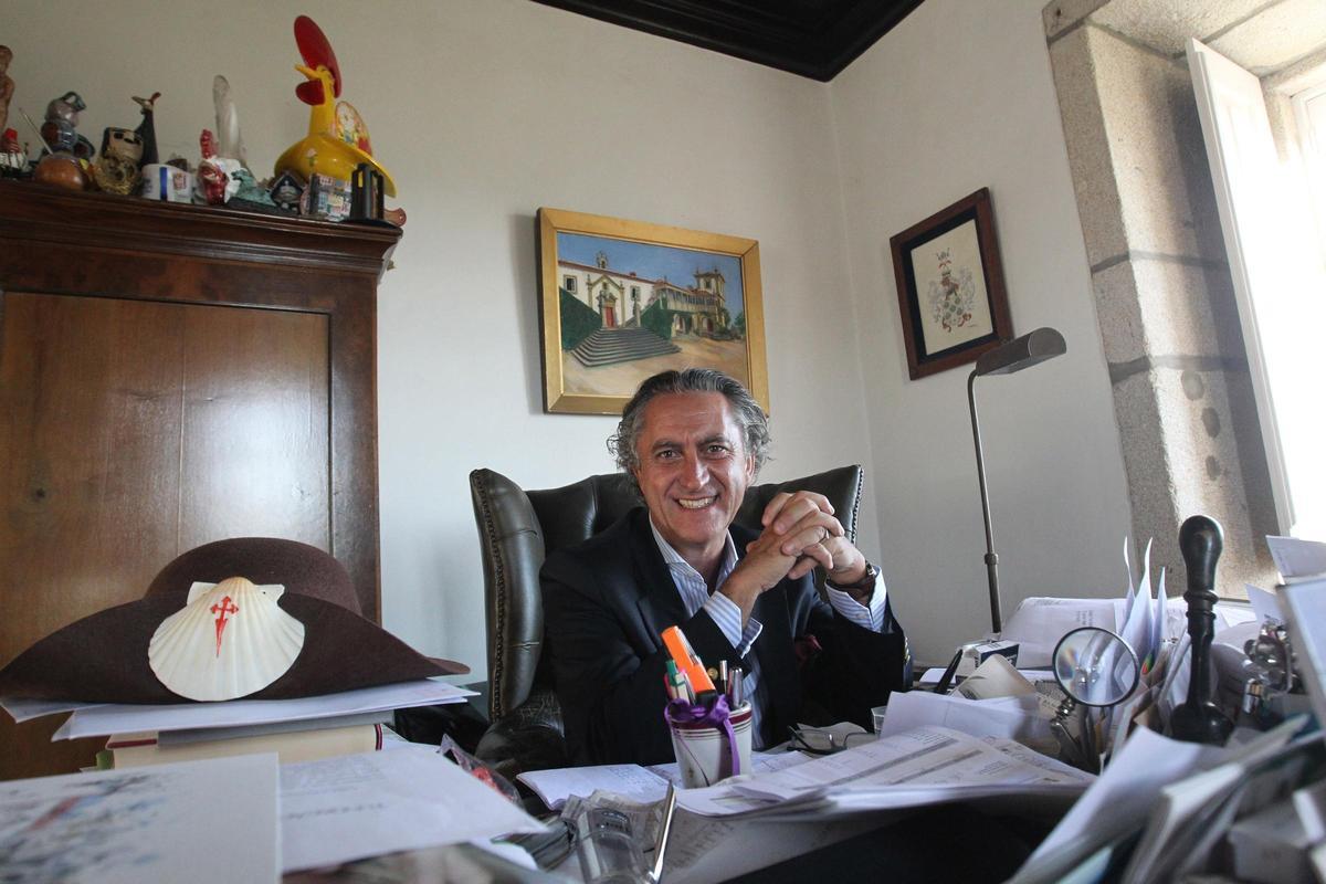 El conde portugués Francisco de Calheiros, en su pazo en Ponte da Lima.