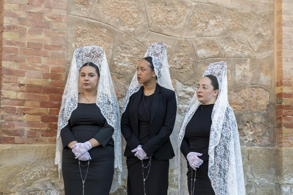 Reina de la Sal y Damas participaron en la procesión Reina de la Sal y Damas participaron en la procesión