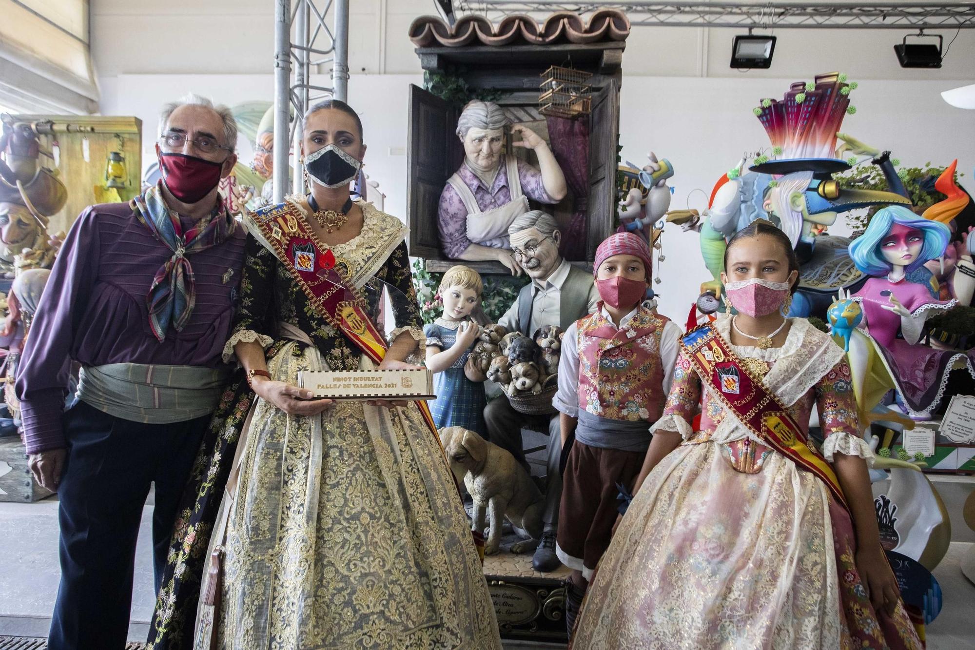 Y 24 horas después, Almirante Cadarso completa su inaudito trébol de cuatro hojas: cuatro indultos en dos fallas