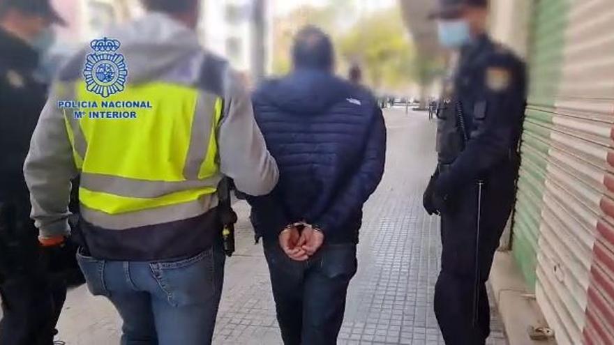 Detenidos en Palma dos narcos que extorsionaron a unos repartidores tras una entrega de droga errónea