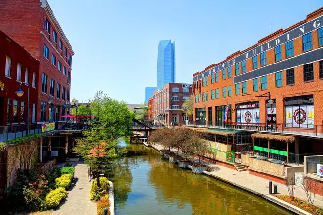 Bricktown, el distrito de la cinematográfica Oklahoma City en el que nunca te aburrirás