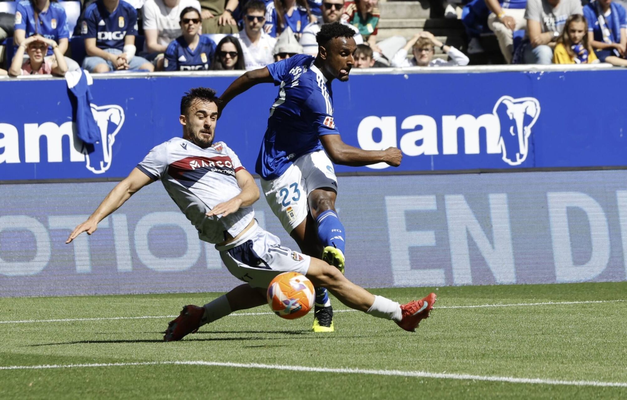 Así fue el partido entre el Oviedo y el Levante