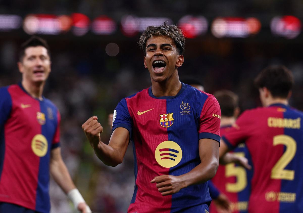 El Barça golea 2-5 al Madrid en la final de la Supercopa | FOTOS