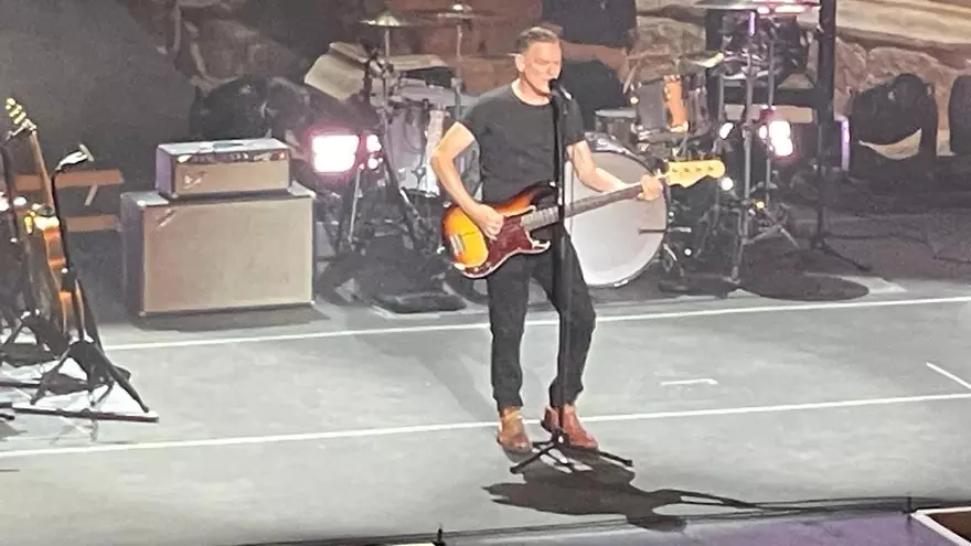 Bryan Adams, anoche sobre las tablas del Teatro Romano de Mérida
