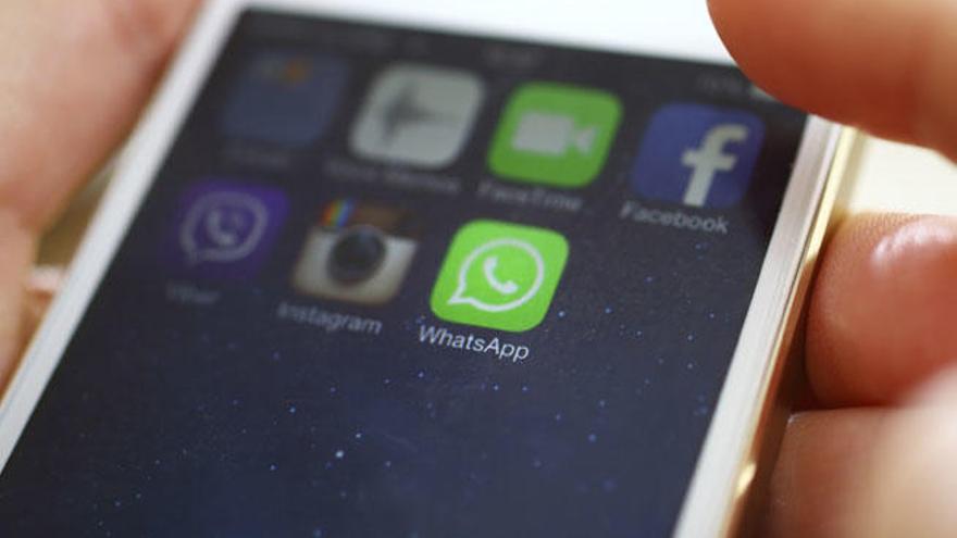 Un británico creó un grupo de WhatsApp con sus exnovias.