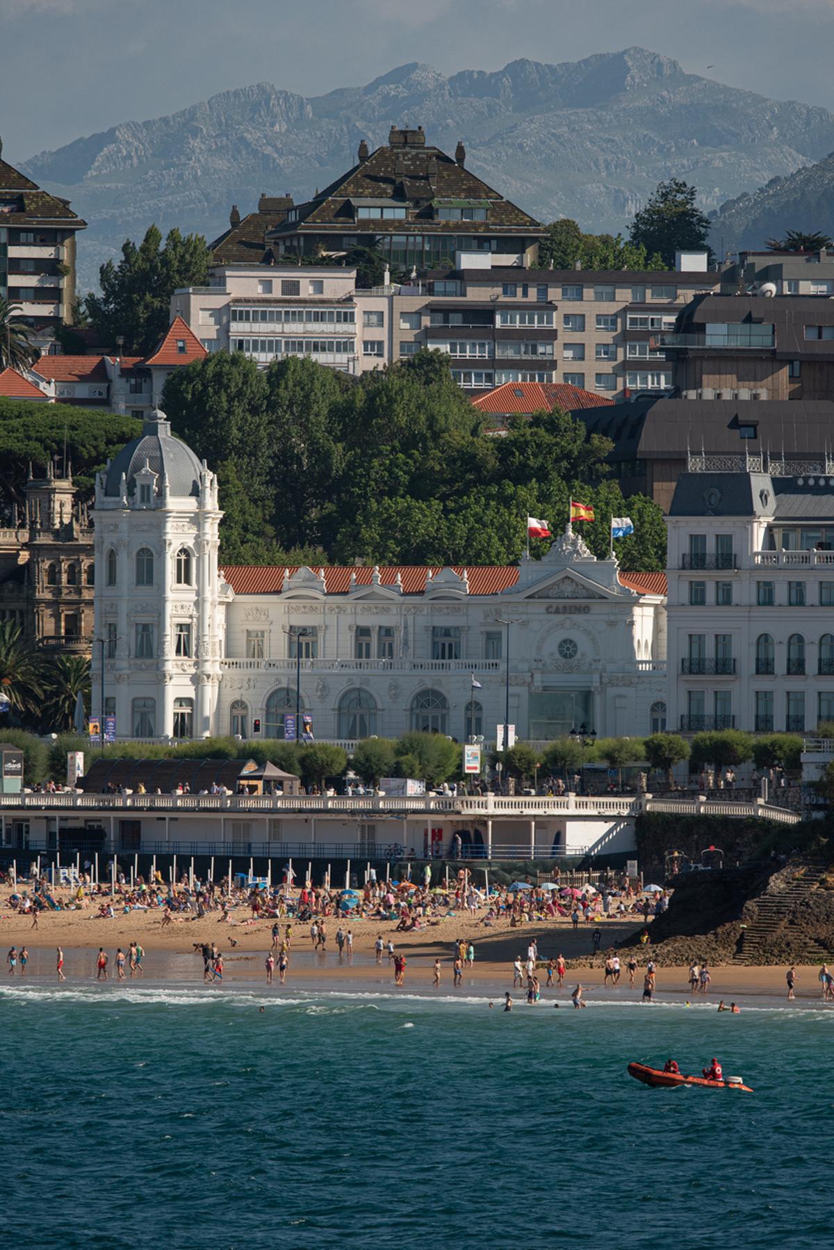 Gran Casino de Santander frente a la playa.