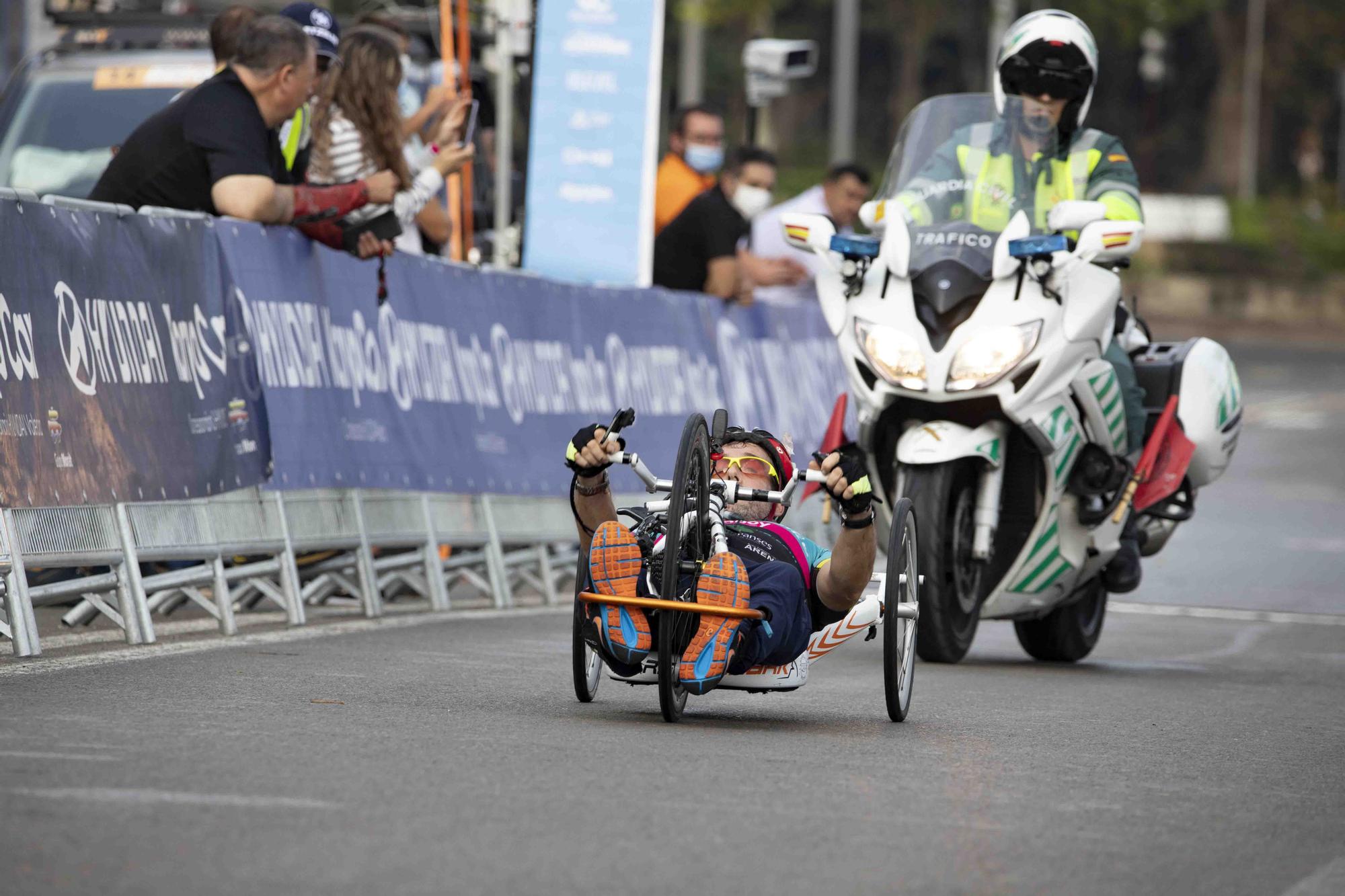 El paracycling se adueña de las calles de Xàtiva