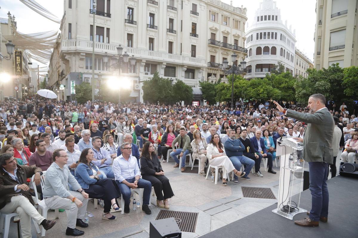 El mitin de Santiago Abascal en la plaza de las Tendillas de Córdoba, en imágenes El mitin de Santiago Abascal en la plaza de las Tendillas de Córdoba, en imágenes