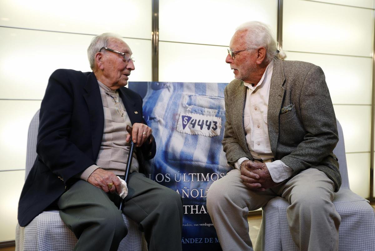 José Alcubierre y Sigfried Meir, supervivientes de los campos de concentración nazis, en un acto en Madrid en 2015.